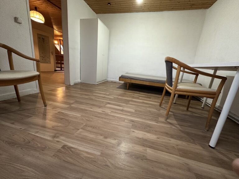 Zimmer 4 – Dachgeschoss